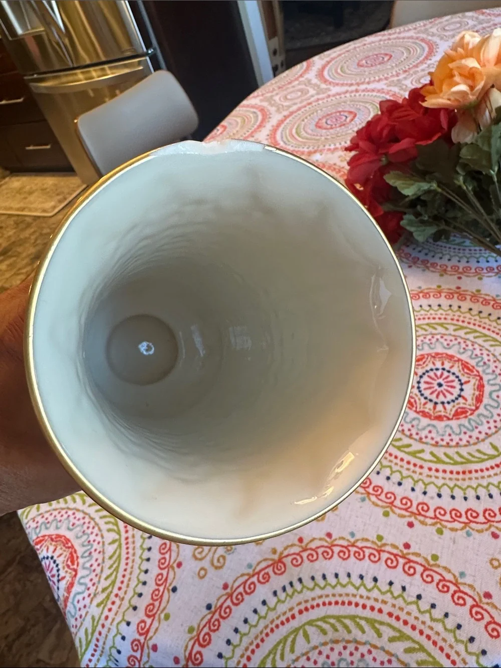 🌺 Vintage Lenox Beige Ceramic Vase with Red and Peach Blooms